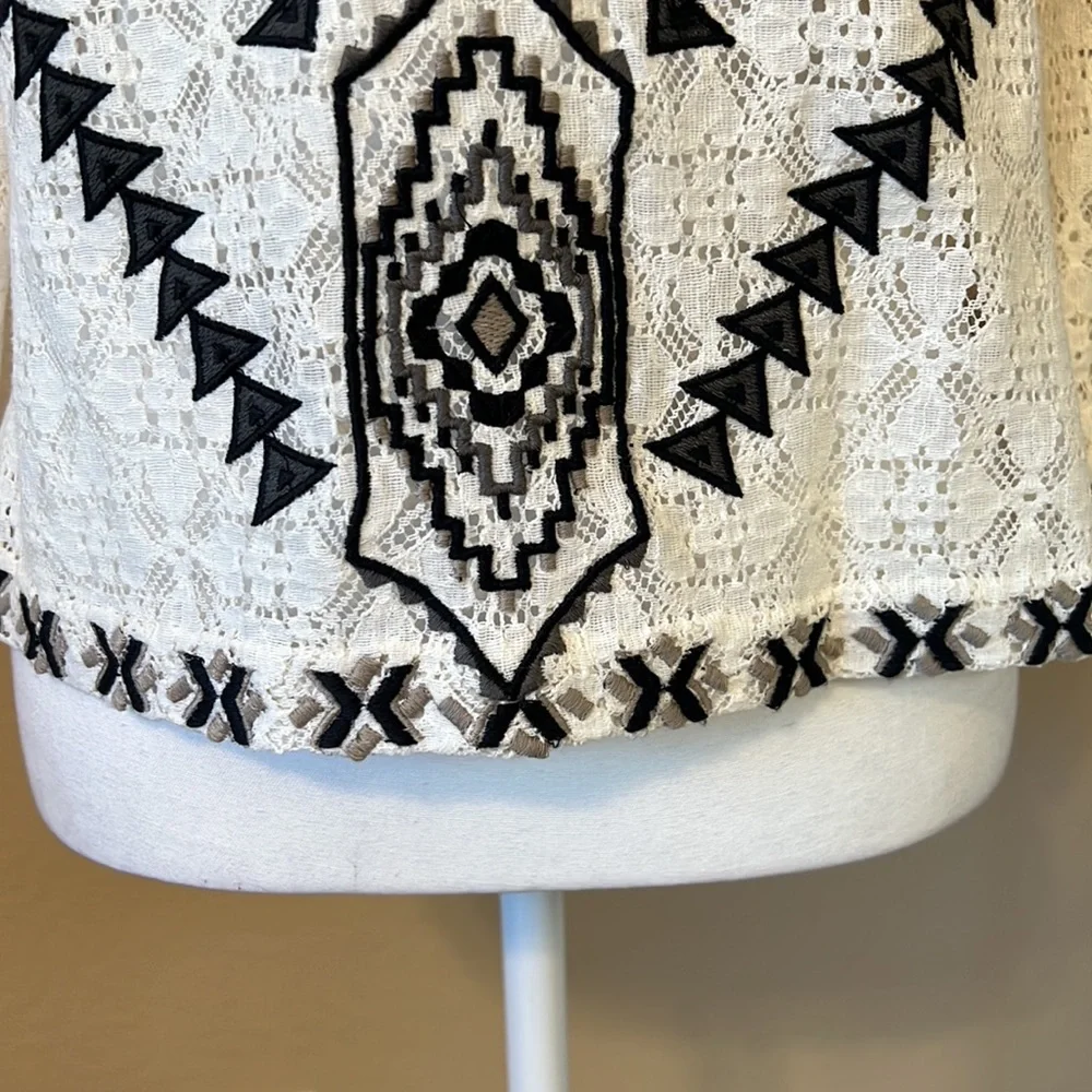 🎉Host Pick🎉Free People White Embroidered Lace Top